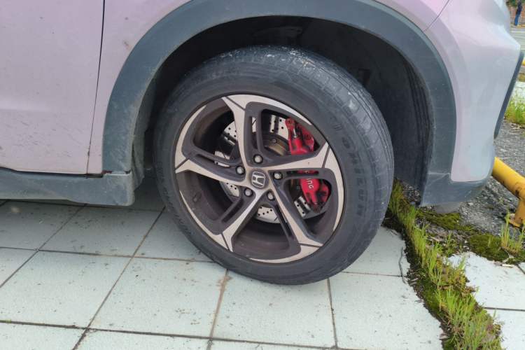 Used Honda XR-V 2017 1.8L EXi CVT Comfort Version Right Front Wheel Hub