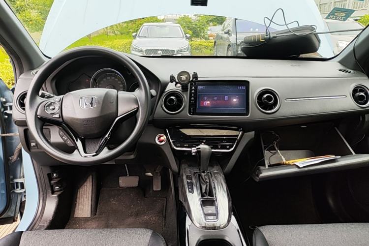 Used Honda XR-V 2019 220TURBO CVT Luxury Edition China VI Emission Standard Center Console