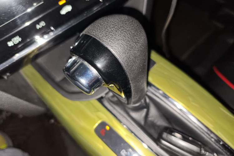 Used Honda XR-V 2019 220TURBO CVT Luxury Edition China VI Emission Standard Gear Lever