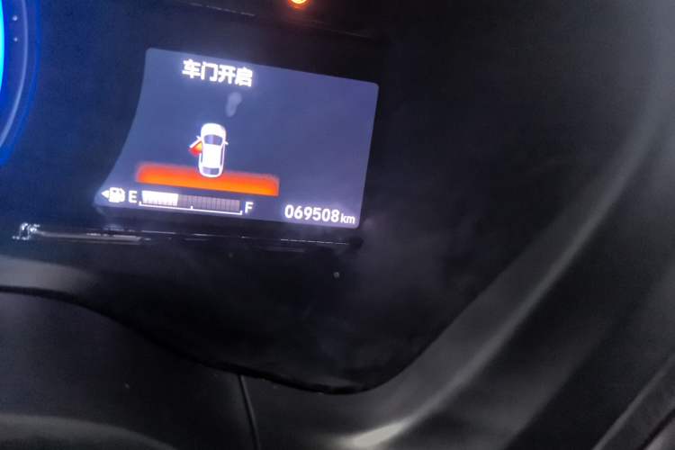 Used Honda XR-V 2019 220TURBO CVT Flagship Version China V Emission Standard Odometer Close Up
