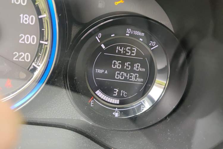 Used Honda XR-V 2019 220TURBO CVT Luxury Edition China VI Emission Standard Odometer Close Up