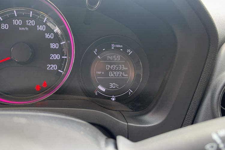 Used Honda XR-V 2019 220TURBO CVT Luxury Edition China V Emission Standard Odometer Close Up