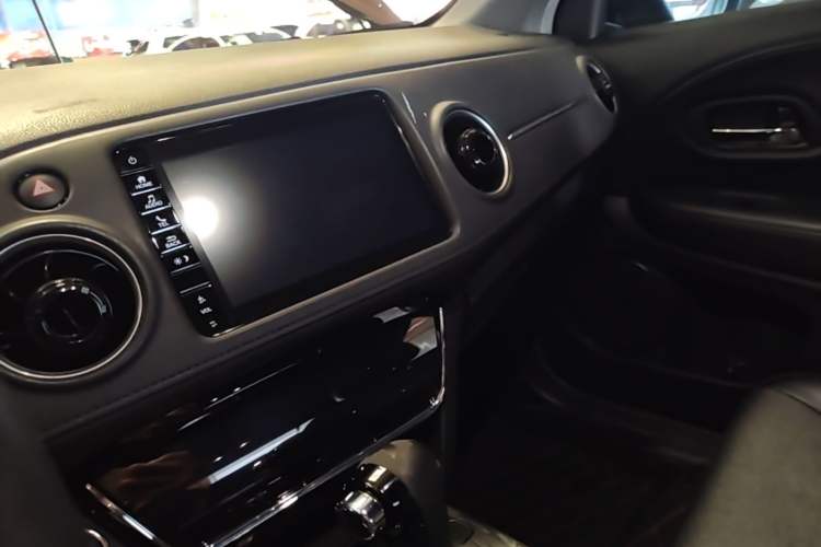 Used Honda XR-V 2019 220TURBO CVT Luxury Edition China VI Emission Standard Audio And AC Panel
