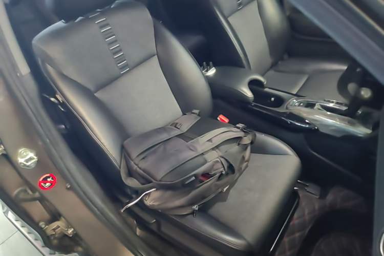 Used Honda XR-V 2019 220TURBO CVT Luxury Edition China VI Emission Standard Right Front Seat