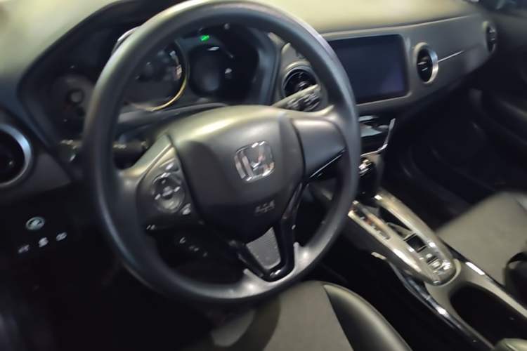 Used Honda XR-V 2019 220TURBO CVT Luxury Edition China VI Emission Standard Steering Wheel