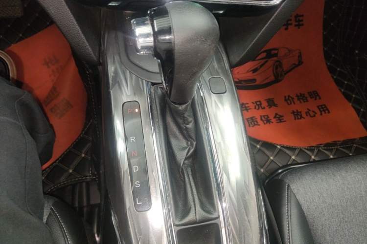 Used Honda XR-V 2019 220TURBO CVT Luxury Edition China VI Emission Standard Gear Lever