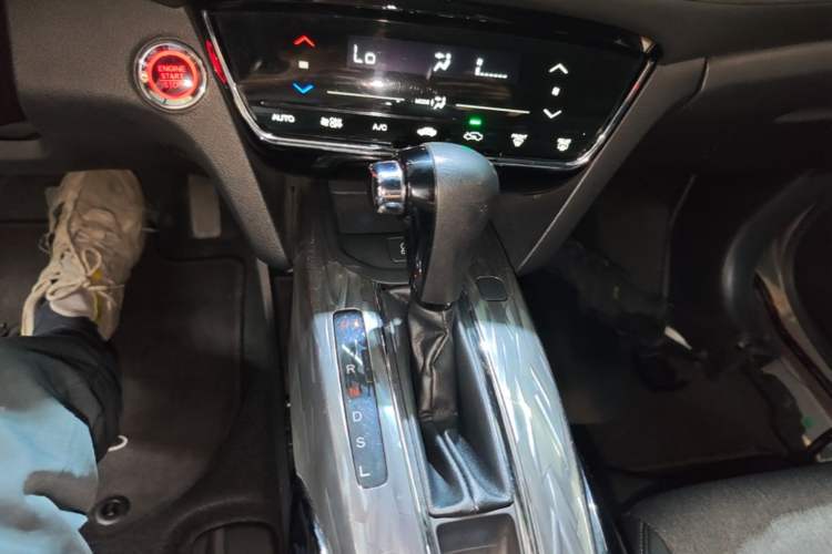 Used Honda XR-V 2019 220TURBO CVT Luxury Edition China VI Emission Standard Gear Lever