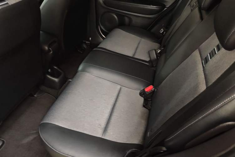 Used Honda XR-V 2019 220TURBO CVT Luxury Edition China VI Emission Standard Left Rear Seat
