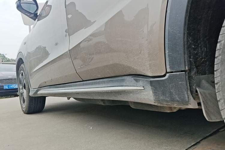 Used Honda XR-V 2019 220TURBO CVT Luxury Edition China VI Emission Standard Left Side Sill