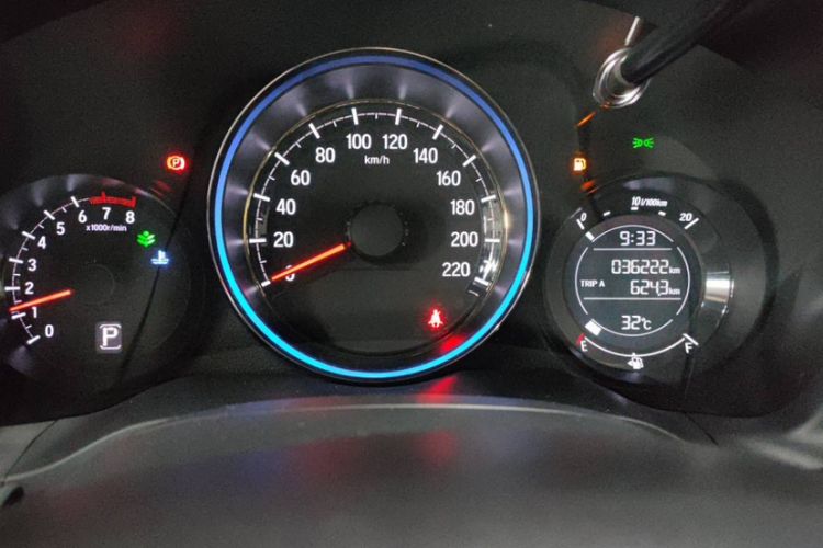Used Honda XR-V 2019 220TURBO CVT Luxury Edition China VI Emission Standard Odometer Close Up