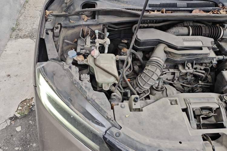 Used Honda XR-V 2019 220TURBO CVT Luxury Edition China VI Emission Standard Engine Bay Right