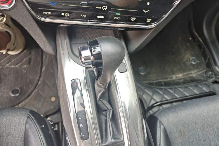 Used Honda XR-V 2019 220TURBO CVT Luxury Edition China VI Emission Standard Gear Lever