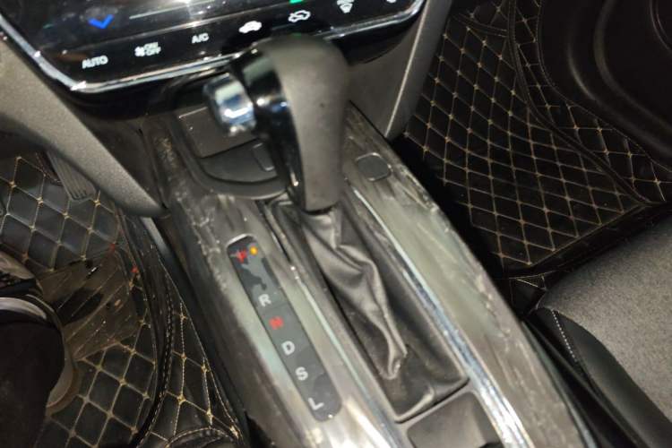 Used Honda XR-V 2019 220TURBO CVT Luxury Edition China VI Emission Standard Gear Lever