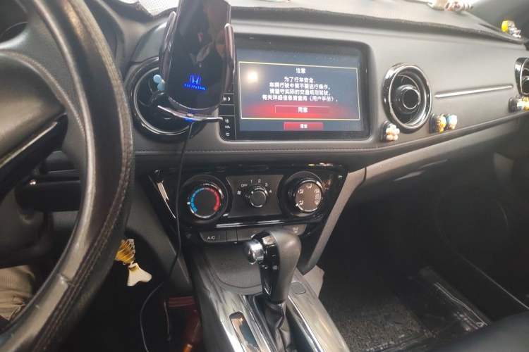 Used Honda XR-V 2019 1.5L CVT Comfort Version China VI Audio And AC Panel