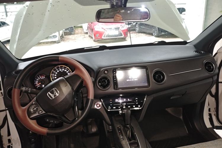 Used Honda XR-V 2019 220TURBO CVT Luxury Edition China V Emission Standard Center Console