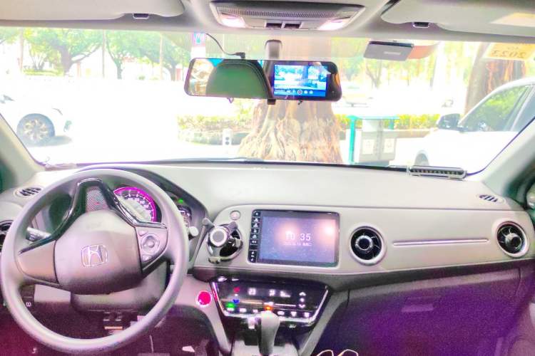 Used Honda XR-V 2019 220TURBO CVT Luxury Edition China VI Emission Standard Center Console