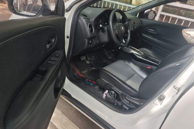 Used Honda XR-V 2019 220TURBO CVT Luxury Edition China VI Emission Standard Driver Seat