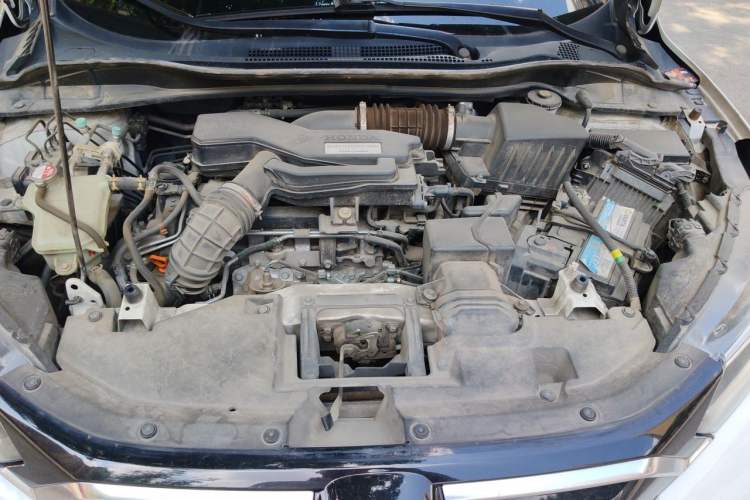 Used Honda XR-V 2019 220TURBO CVT Luxury Edition China VI Emission Standard Engine Bay