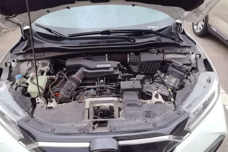 Used Honda XR-V 2019 220TURBO CVT Luxury Edition China VI Emission Standard Engine Bay
