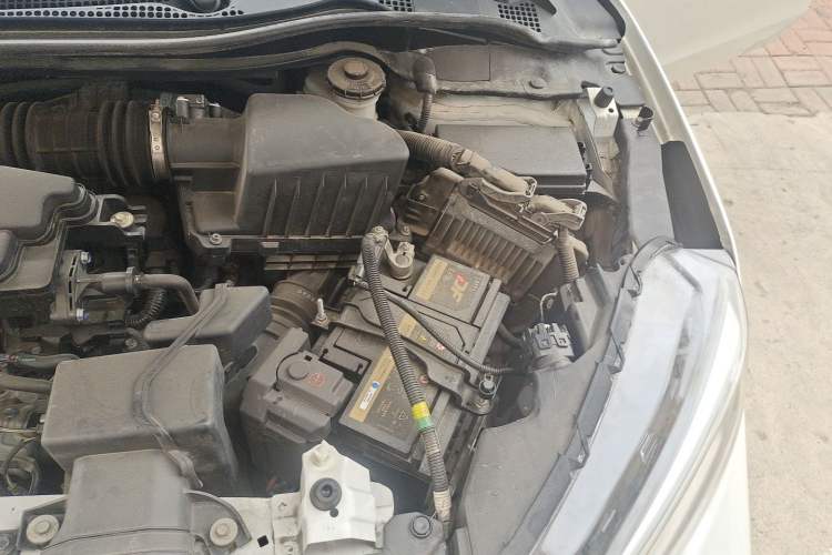 Used Honda XR-V 2019 220TURBO CVT Luxury Edition China VI Emission Standard Engine Bay Left