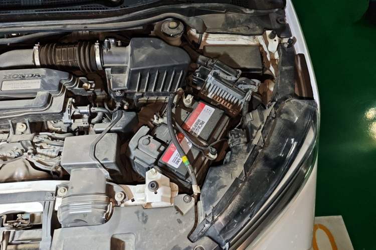 Used Honda XR-V 2019 220TURBO CVT Luxury Edition China VI Emission Standard Engine Bay Left