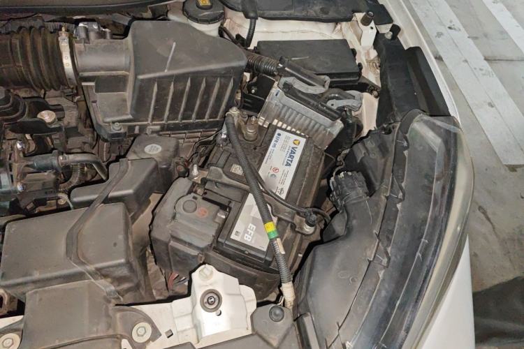 Used Honda XR-V 2019 220TURBO CVT Luxury Edition China VI Emission Standard Engine Bay Left
