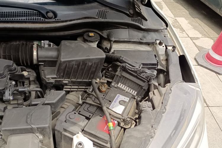 Used Honda XR-V 2019 220TURBO CVT Luxury Edition China VI Emission Standard Engine Bay Left