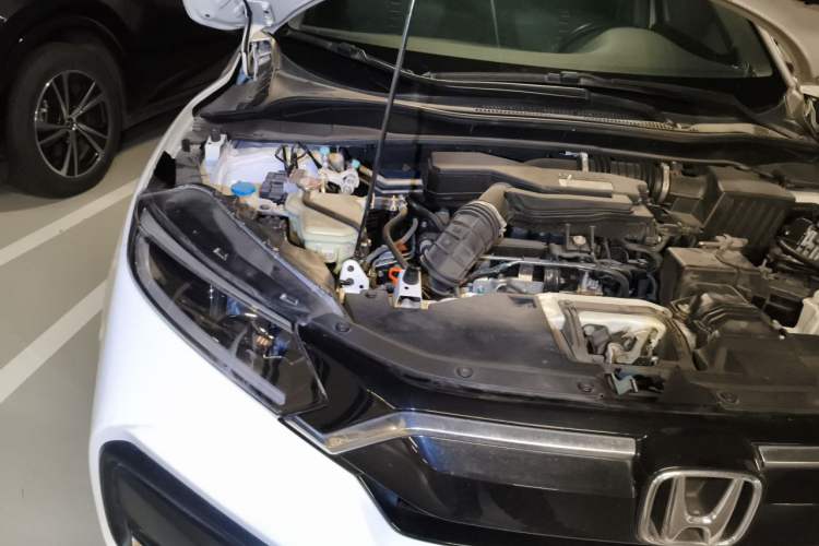 Used Honda XR-V 2019 220TURBO CVT Luxury Edition China VI Emission Standard Engine Bay Right