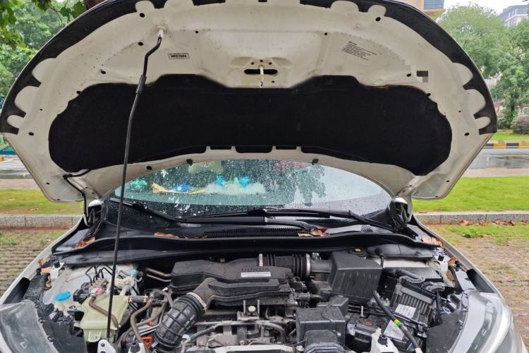 Used Honda XR-V 2019 220TURBO CVT Luxury Edition China VI Emission Standard Engine Bay