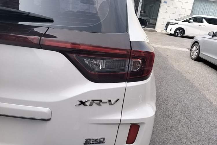 Used Honda XR-V 2019 220TURBO CVT Luxury Edition China VI Emission Standard Exterior 3
