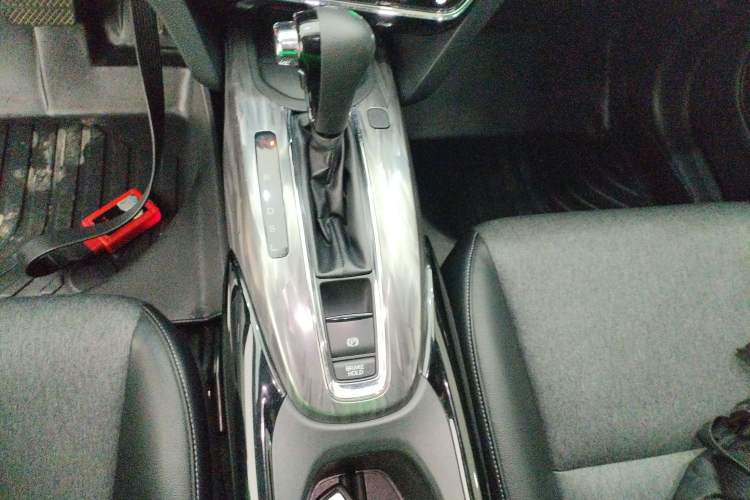 Used Honda XR-V 2019 220TURBO CVT Luxury Edition China V Emission Standard Gear Lever