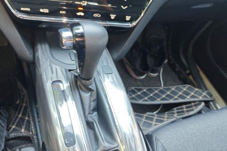 Used Honda XR-V 2019 220TURBO CVT Luxury Edition China VI Emission Standard Gear Lever