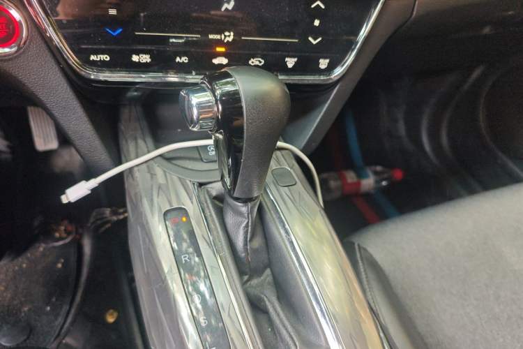 Used Honda XR-V 2019 220TURBO CVT Luxury Edition China VI Emission Standard Gear Lever