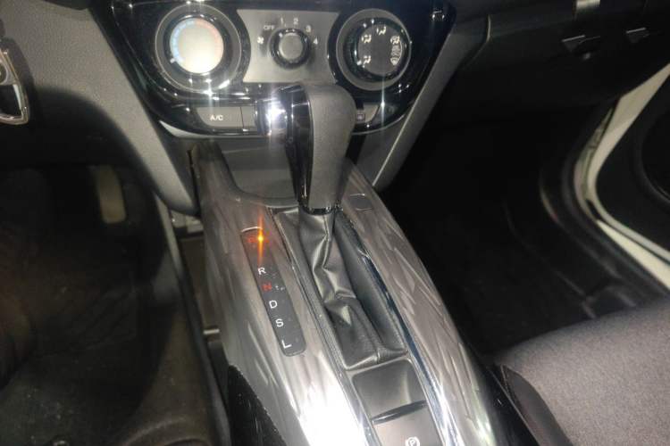 Used Honda XR-V 2019 1.5L CVT Comfort Version China VI Gear Lever