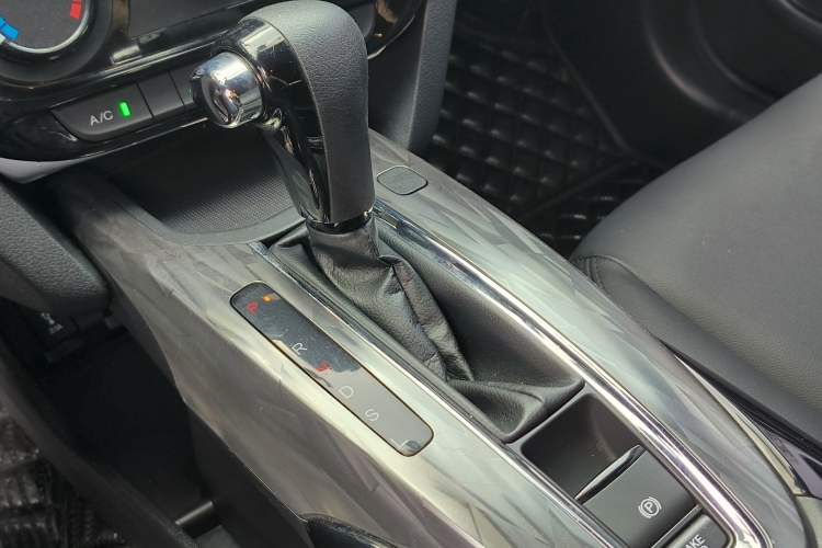 Used Honda XR-V 2019 1.5L CVT Classic Edition China V Gear Lever