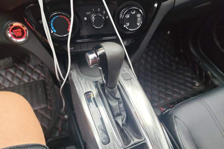 Used Honda XR-V 2019 1.5L CVT Luxury Edition China VI Gear Lever