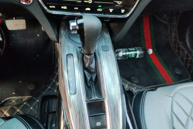 Used Honda XR-V 2019 220TURBO CVT Luxury Edition China VI Emission Standard Gear Lever