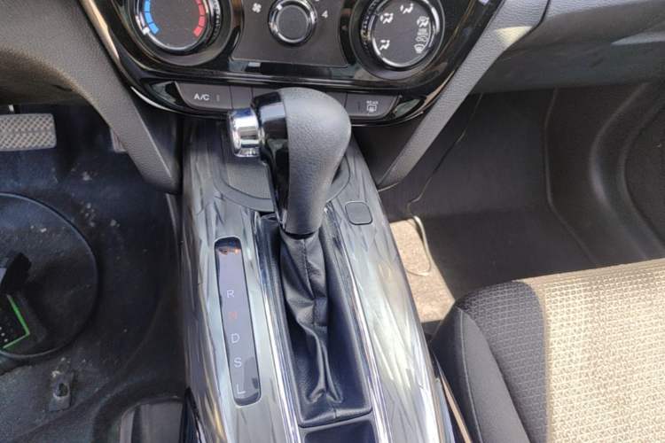 Used Honda XR-V 2019 1.5L CVT Classic Edition China VI Gear Lever