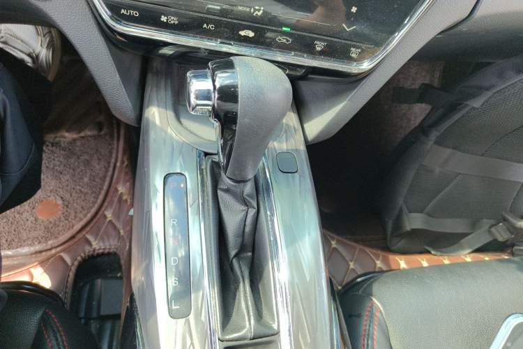 Used Honda XR-V 2019 220TURBO CVT Luxury Edition China VI Emission Standard Gear Lever
