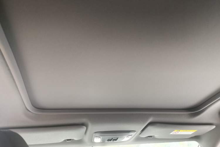 Used Honda XR-V 2019 220TURBO CVT Luxury Edition China VI Emission Standard Headliner