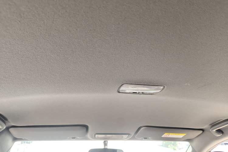 Used Honda XR-V 2019 1.5L CVT Classic Edition China VI Headliner