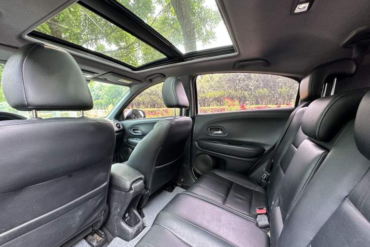 Used Honda XR-V 2019 1.5L CVT Luxury Edition China VI Interior 3