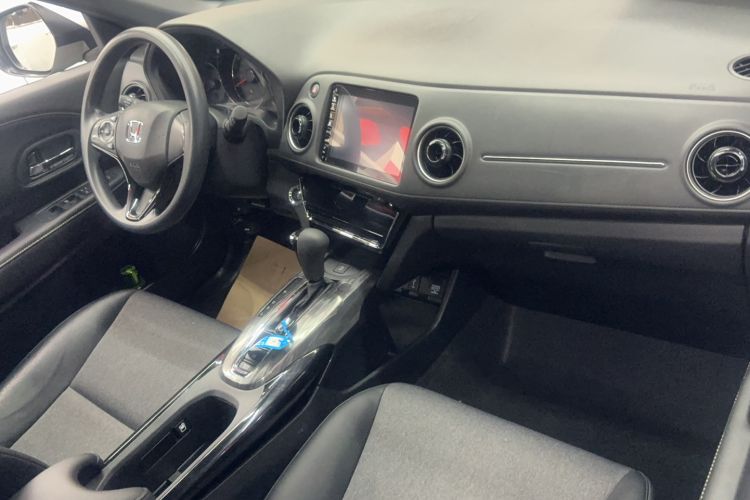 Used Honda XR-V 2019 220TURBO CVT Luxury Edition China VI Emission Standard Interior 3