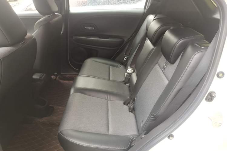 Used Honda XR-V 2019 220TURBO CVT Luxury Edition China VI Emission Standard Interior 4
