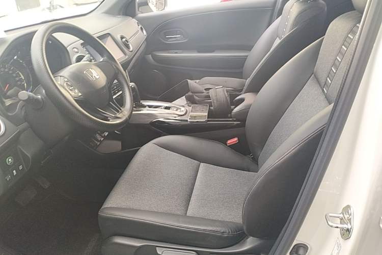 Used Honda XR-V 2019 220TURBO CVT Luxury Edition China VI Emission Standard Left Front Seat