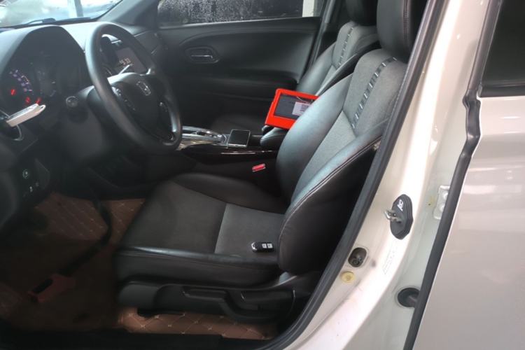 Used Honda XR-V 2019 220TURBO CVT Luxury Edition China VI Emission Standard Left Front Seat