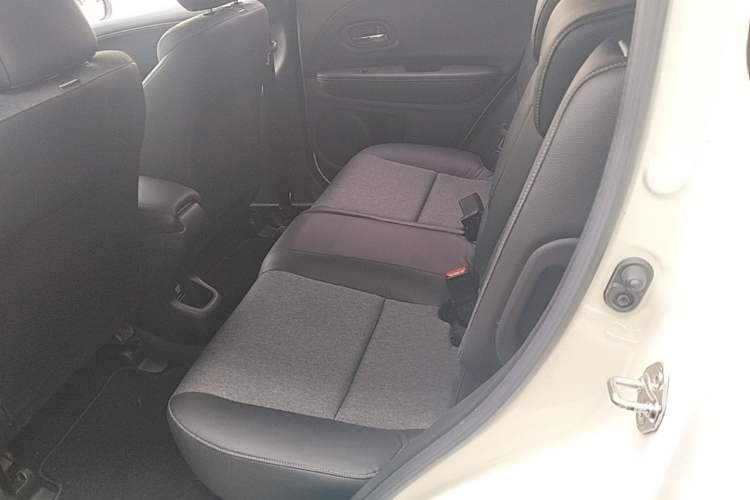 Used Honda XR-V 2019 220TURBO CVT Luxury Edition China VI Emission Standard Left Rear Seat