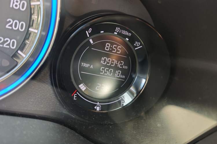 Used Honda XR-V 2019 220TURBO CVT Luxury Edition China VI Emission Standard Odometer Close Up