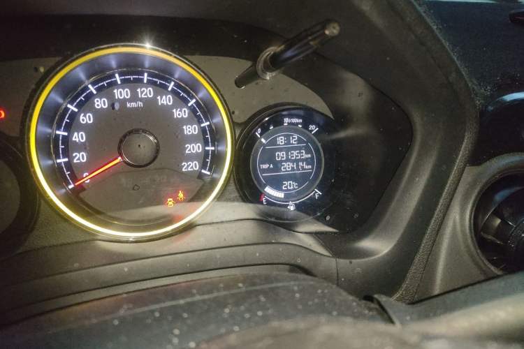 Used Honda XR-V 2019 1.5L CVT Classic Edition China VI Odometer Close Up