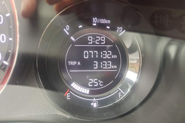 Used Honda XR-V 2019 220TURBO CVT Luxury Edition China VI Emission Standard Odometer Close Up
